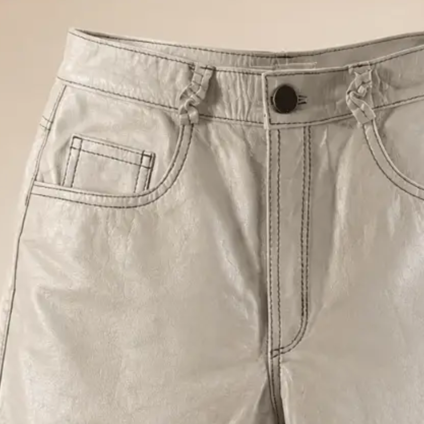 Pantalón Cuero Flare Hueso